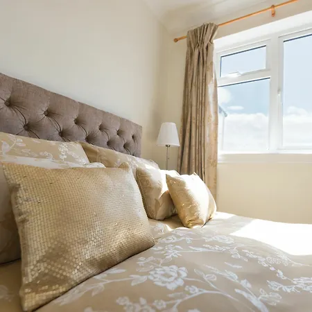 Deighton Lodge Hotel
